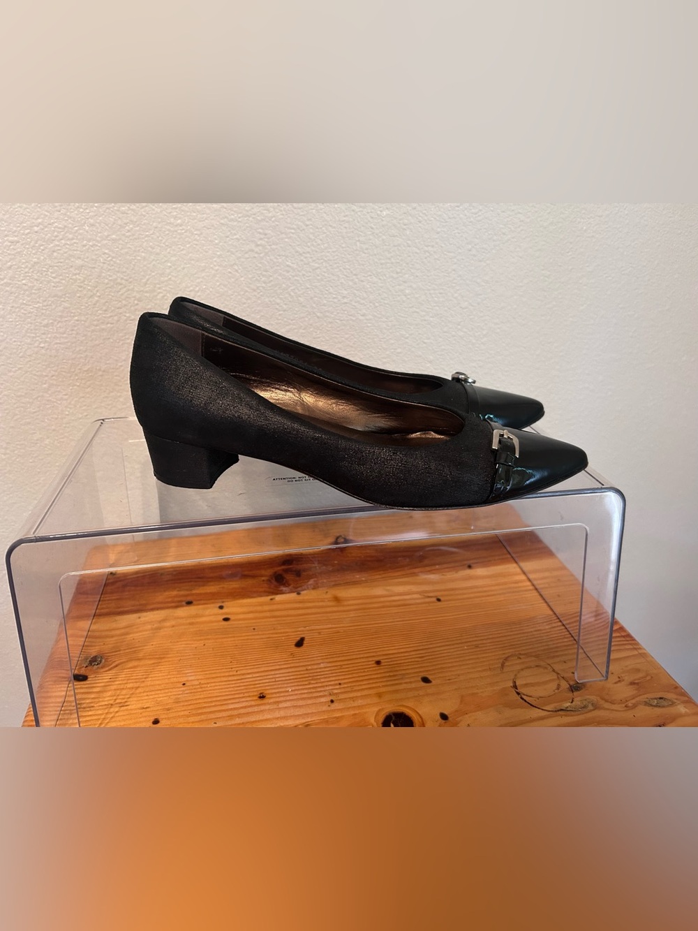 AGL Black Pointed Toe Buckle